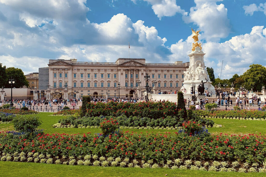 A photo of Buckingham Palace in London